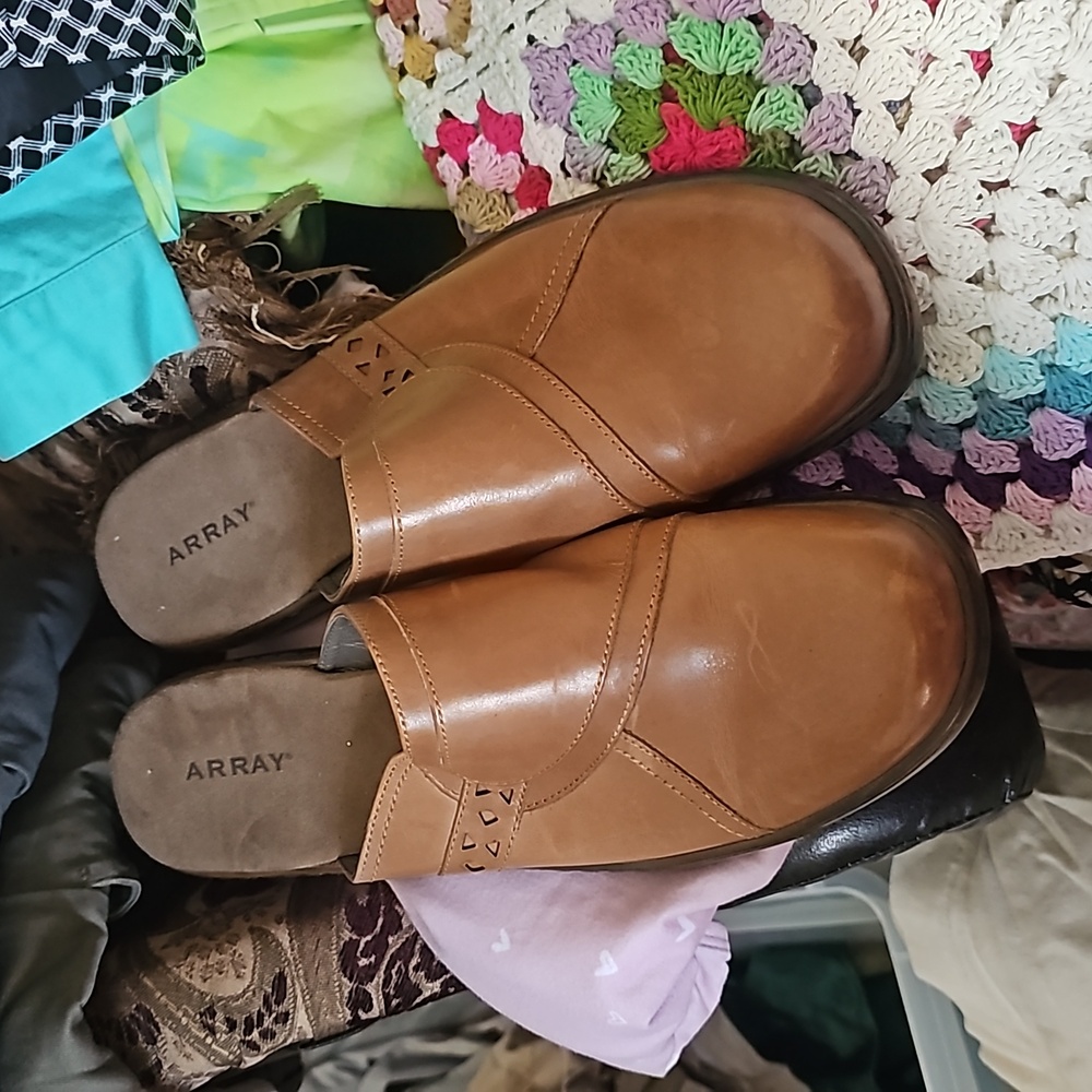 Array shoes